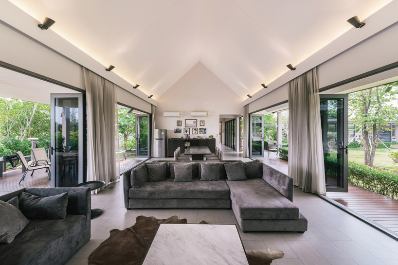 phongphat ueasangkhomset triangle house nakorn pathom thailand designboom phongphat ueasangkhomset triangle house nakorn pathom thailand designboom