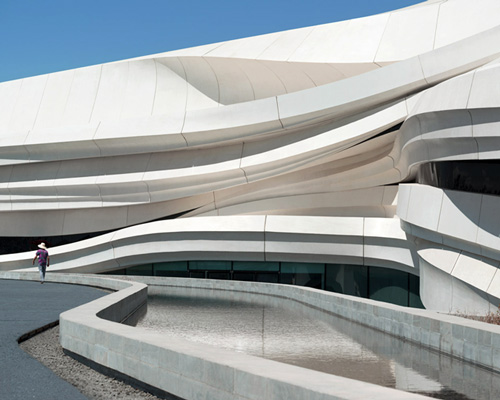 yinchuan's museum of contemporary art reflects china's yellow river