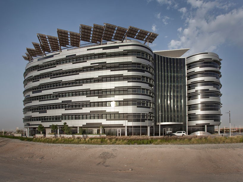 woods bagot installs 1000sqm of photovoltaic panels onto IRENA HQ in masdar city