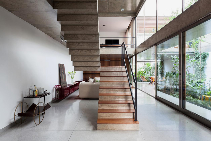 CR2 arquitetura casa jardins house interiors sao paulo brazil designboom