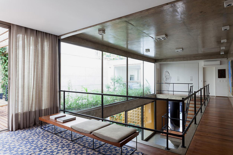 CR2 arquitetura casa jardins house interiors sao paulo brazil designboom