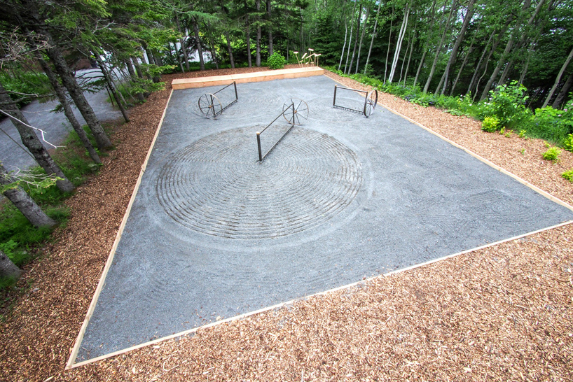 talmon biran architecture composes immersive, interactive zen garden in quebec