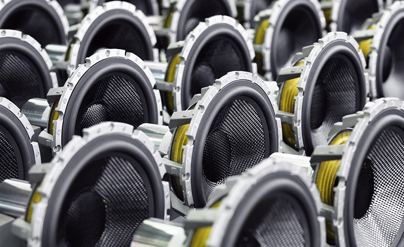 bowers-and-wilkins-800-series-speakers-designboom-14