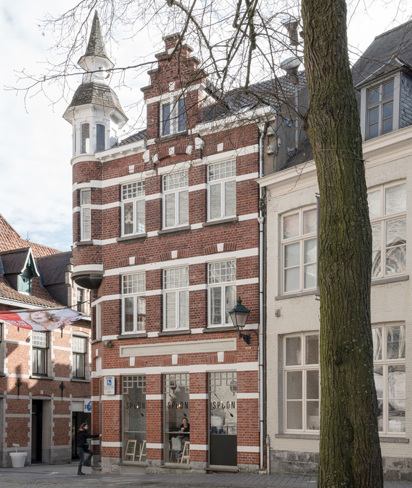 vandaeleplein house cnockaert architecture designboom