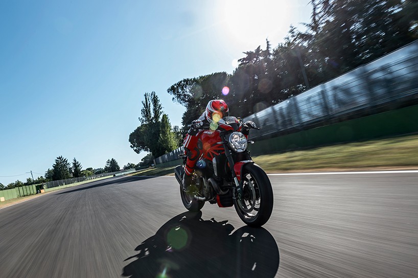 ducati-monster-1200-R-designboom-05