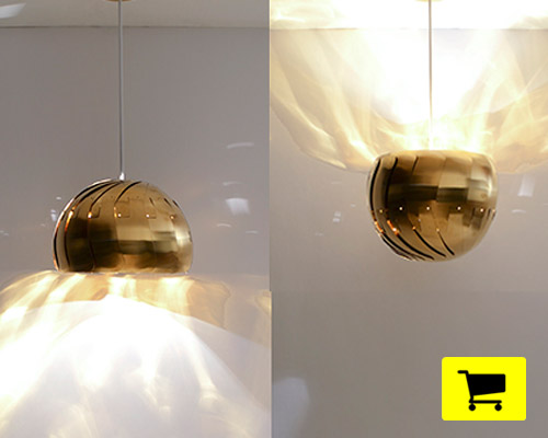iris lamp uses adjustable brass leaves for different lighting effects