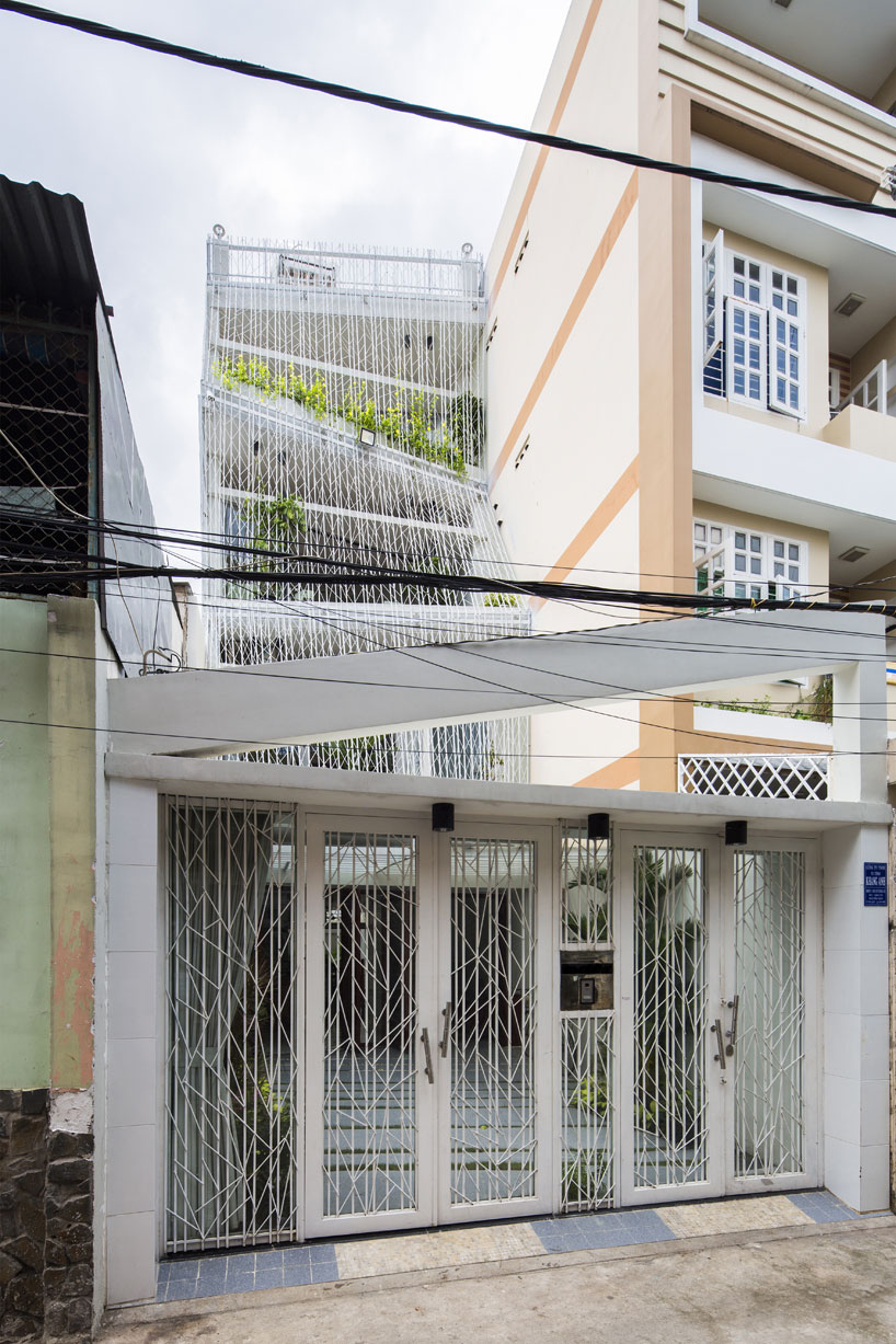 mel-schenck-breeze-house-ho-chi-minh-city-vietnam-designboom-02