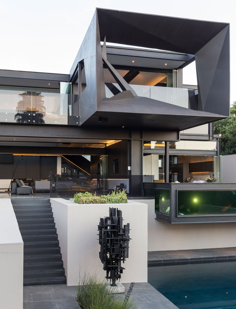 nico-van-der-meulen-architects-kloof-road-house-johannesburg-sa-designboom-02