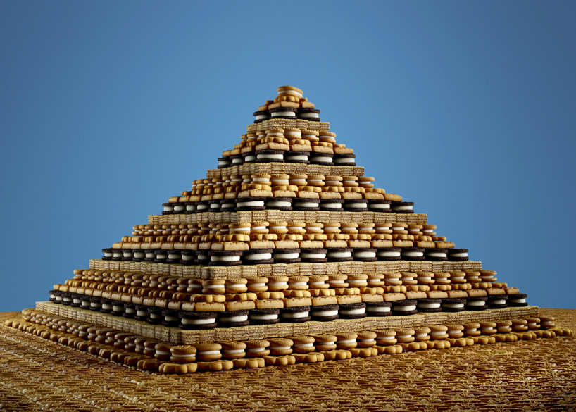 sam-kaplan-pits-pyramids-food-art-designboom-06
