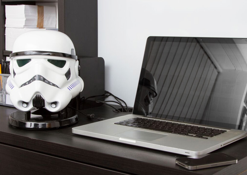star wars speakers-gold-plated-C3PO-stormtrooper-heads-designboom-07