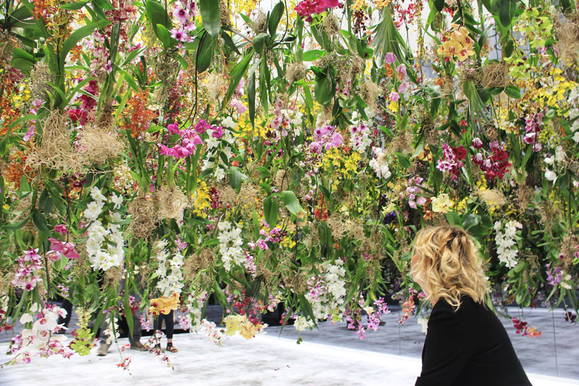 teamLAB-floating-flower-garden-maison-et-objet-paris-designboom-02