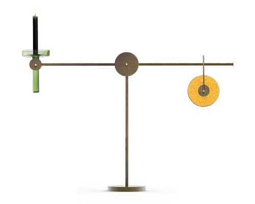 unbalance employs counter weight to achieve dynamic swinging action