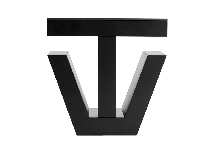 tivù tv-stand by Stefano Giovannoni designboom