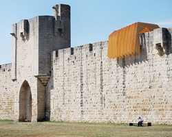 NAS architecture embeds wooden pavilion on castle's rampart in france