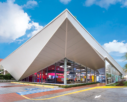 NMD nomadas references origami to design free-standing supermarket in venezuela