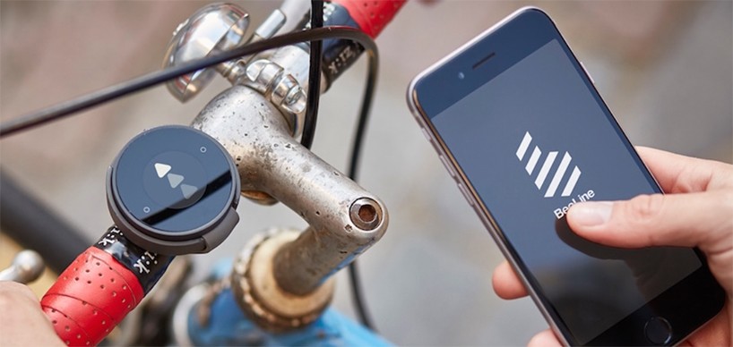 navigation device by beeline lets cyclists discover the city without getting lost
