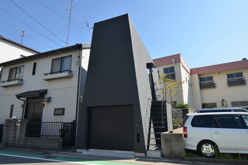 hiroki + tomoko sekiguchi build a mountain house in hyogo