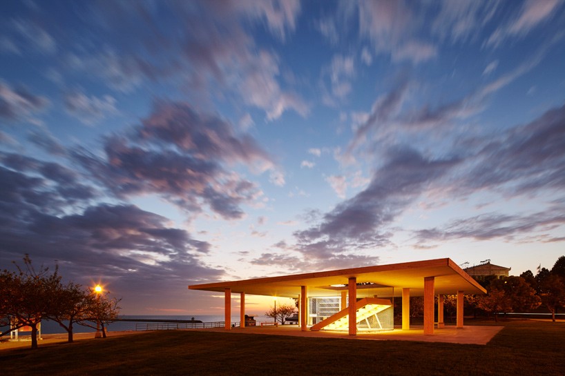 ultramoderne's cross-laminated timber pavilion opens in chicago