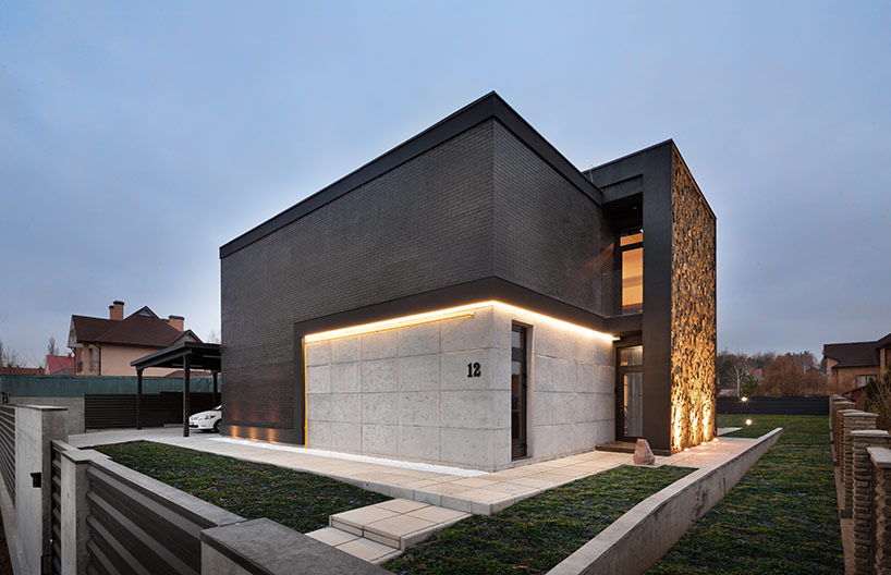 MAKHNO studio integrates texture and light in buddy's house