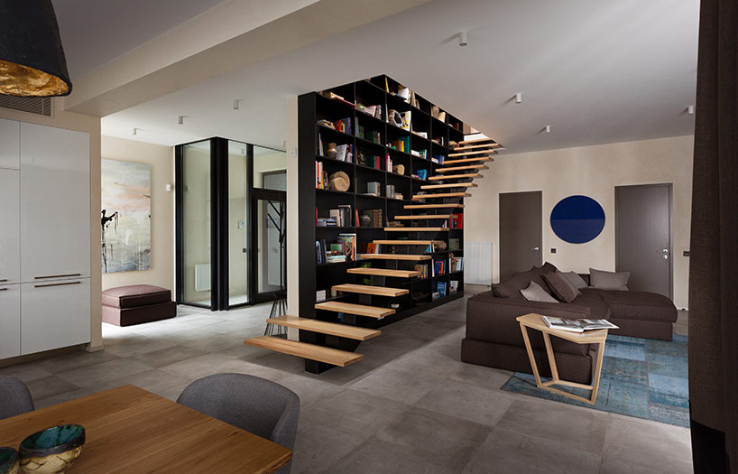 MAKHNO studio integrates texture and light in buddy's house