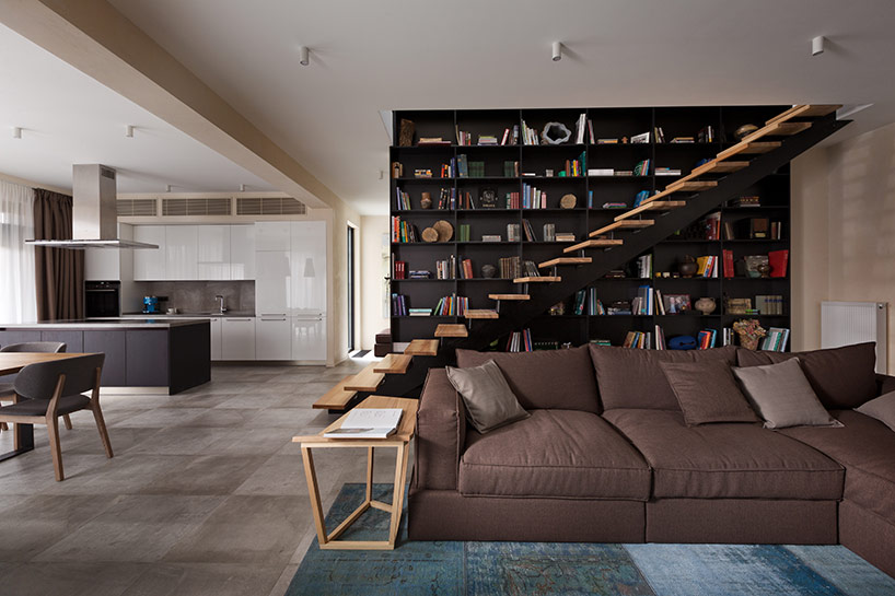 MAKHNO studio integrates texture and light in buddy's house