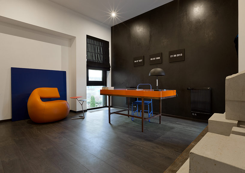 MAKHNO studio integrates texture and light in buddy's house