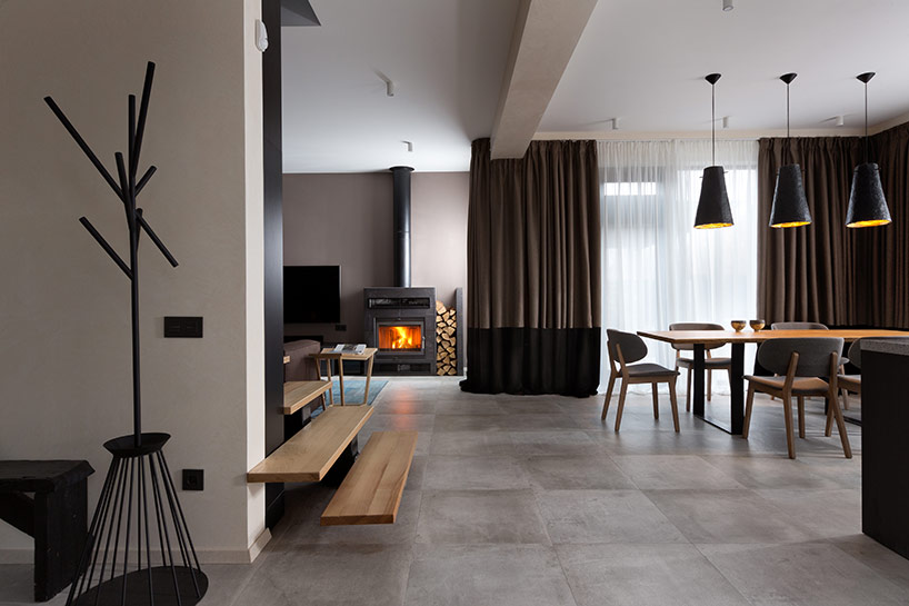 MAKHNO studio integrates texture and light in buddy's house