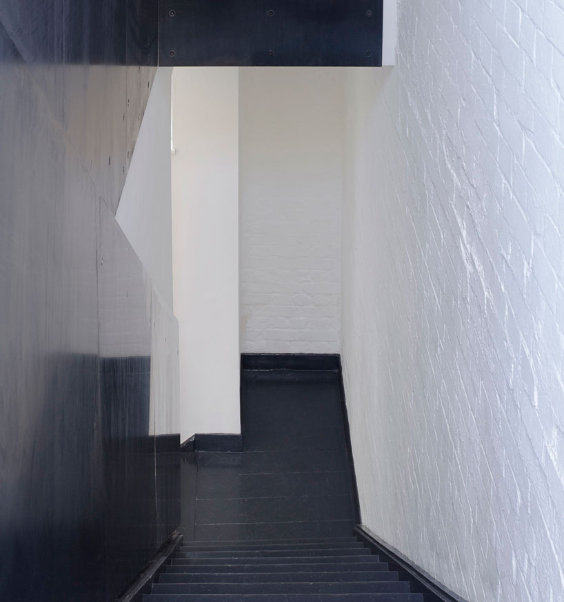 paul crofts studio clerkenwell london showroom isomi in concrete designboom