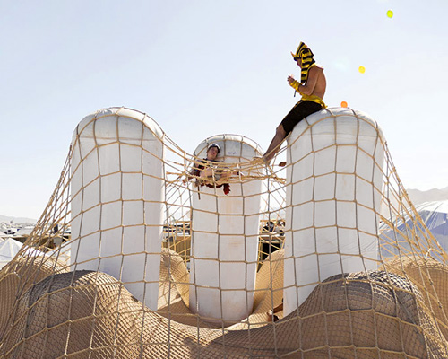 pneuhaus designs two-tiered playascape for burning man