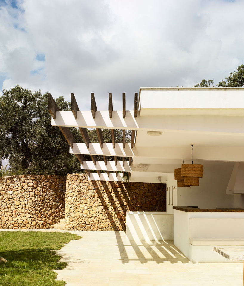 roz-barr-architects-pool-house-sierra-nevada-designboom-02