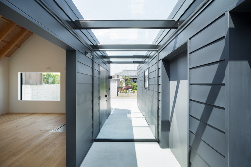 yasunari-tsukada-design-sanjo-hokusei-community-center-japan-designboom-02