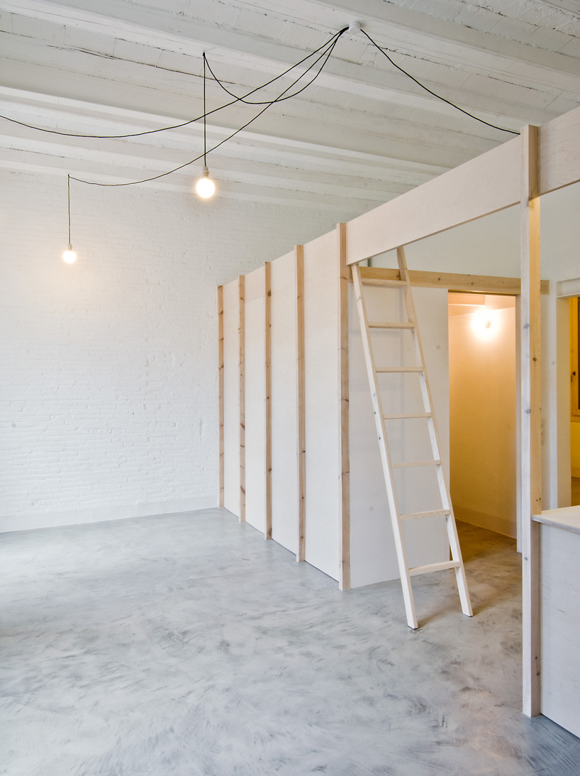 2-dwellings-at-tamarit-st-carles-enrich-barcelona-designboom-02