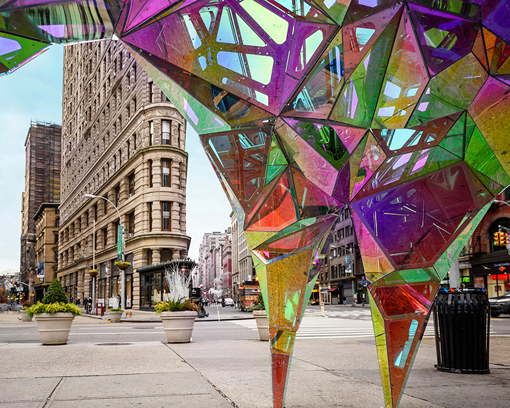 SOFTlab's nova pavilion reflects kaleidoscopic views of new york's flatiron district