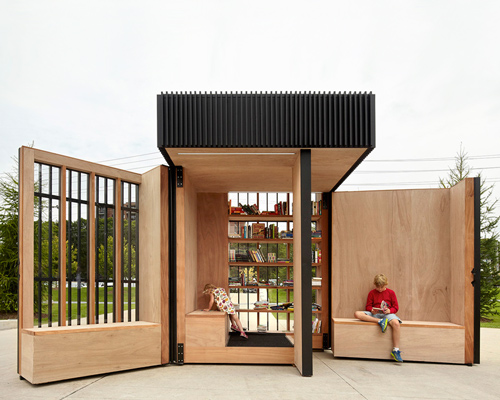 atelier kastelic buffey installs a miniature library in a toronto suburb