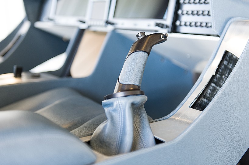 cobalt-valkyrie-private-aircraft-designboom-08