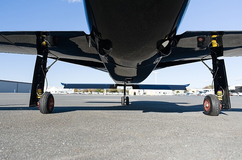 cobalt-valkyrie-private-aircraft-designboom-09