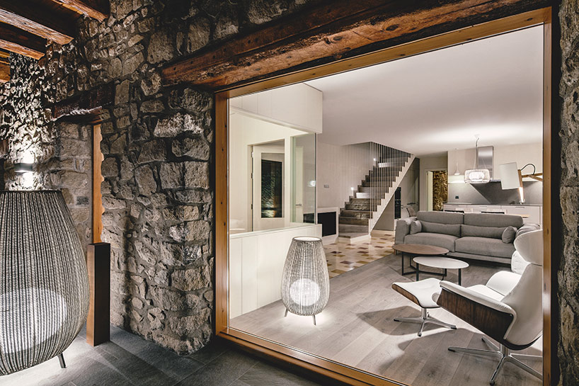 dom arquitectura completes contemporary renovation in cerdanya