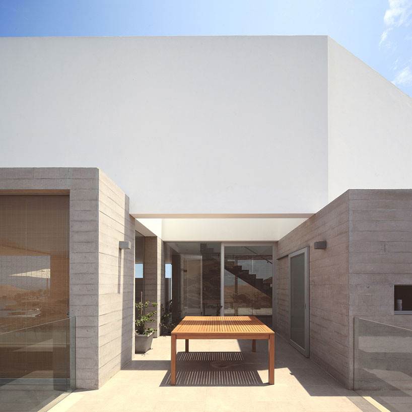domenack arquitectos casa poseidon house peru designboom