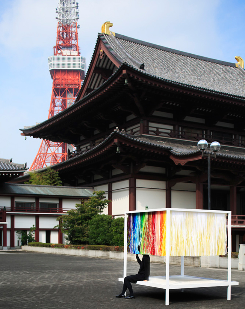 emmanuella-moureaux-100-colors-no-9-3.3m-installation-tokyo-designboom-02