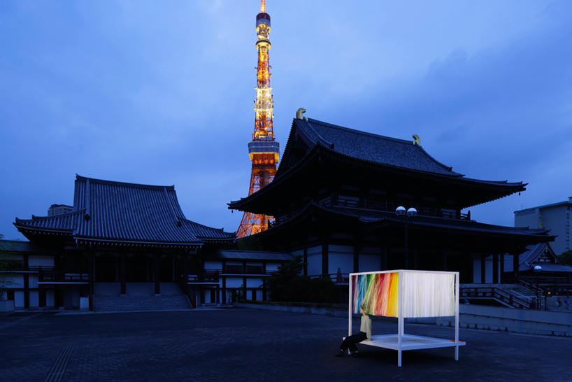 emmanuella-moureaux-100-colors-no-9-3.3m-installation-tokyo-designboom-02