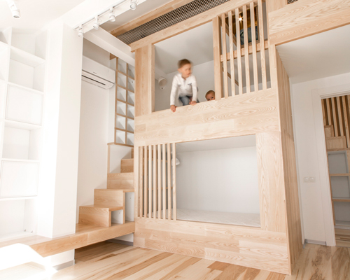 ruetemple installs two-level play frame into moscow apartment attic