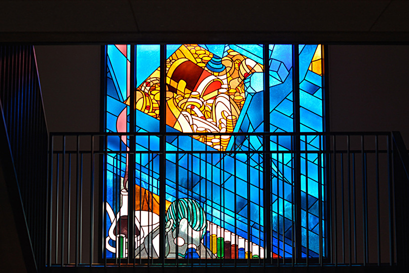 stefan-glerum-stained-glass-amsterdam-ymere-designboom-21