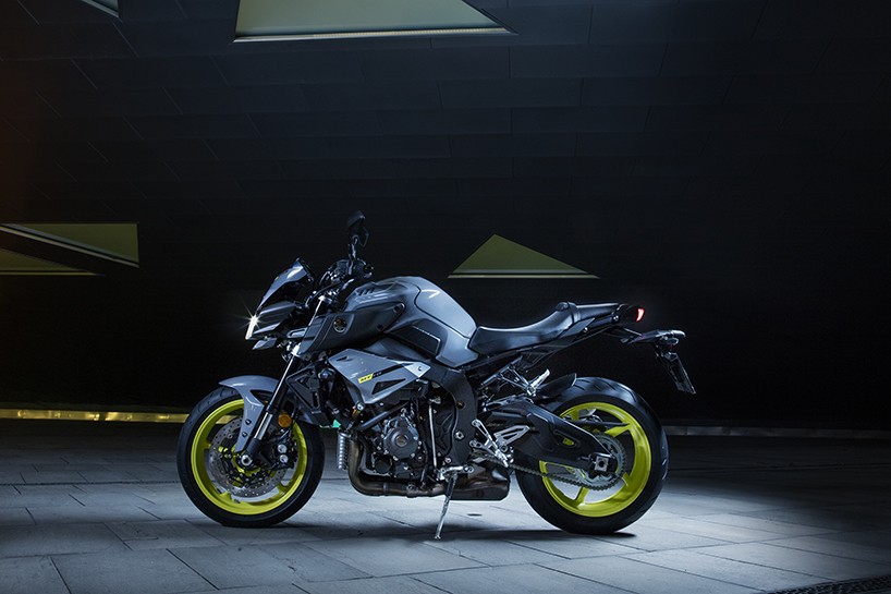 yamaha exceeds expectations with one-liter MT-10 motorcycle revealed at EICMA 2015