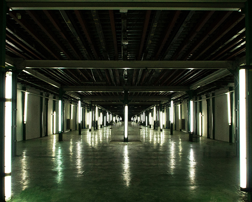 stéphane malka forms an immersive abyss of light on 99 columns