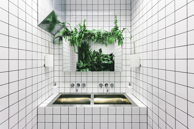 AKZ-architectura-orang-+-utan-vegetarian-bar-kiev-designboom-02