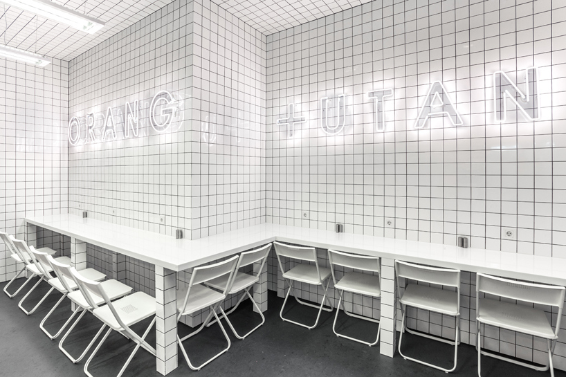 AKZ-architectura-orang-+-utan-vegetarian-bar-kiev-designboom-02