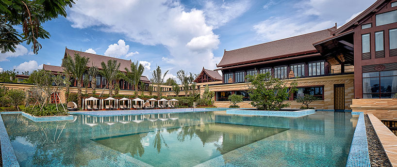 OAD places wanda vista xishuangbanna resort in china's lush mountainside