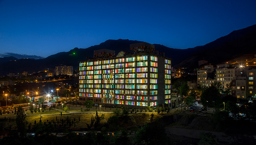 AAdesign houses 4,000 employees in kaveh glass office building in tehran
