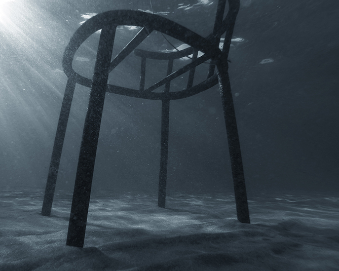 andreas konradsen naturally welds chair by submerging it into the baltic sea