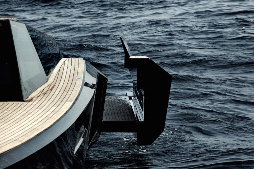 blu-martin-yachts-evo-43-expanding-yacht-designboom-04